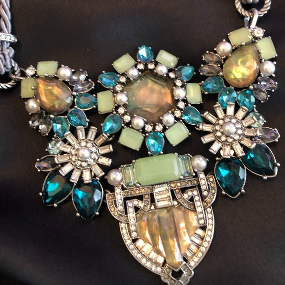 The Most Beautiful Shades of Blue, Green, and Gray on a Spectacular Necklace! - Picture 2 of 6